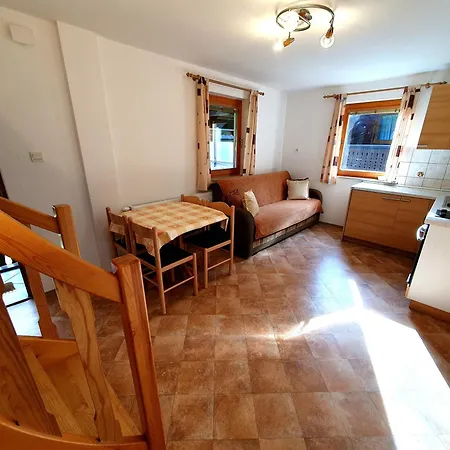 アパート Star ボーヒニ